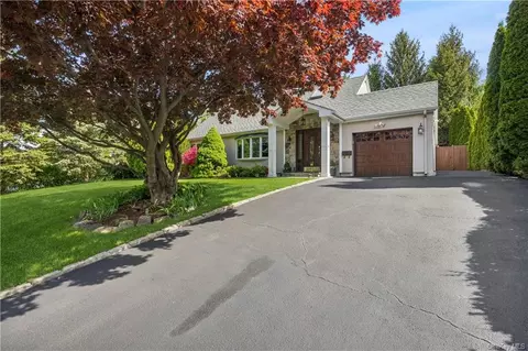 4 Maple Ct, Rye, NY 10573