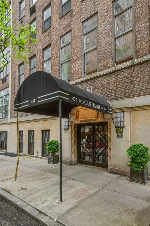 434 E 52nd St #4F, New York, NY 10022