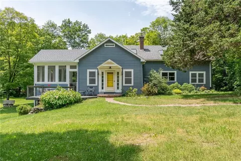 298 Enterprise Rd, Rhinebeck, NY 12572