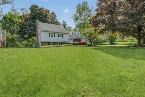 109 Williamsburg Ct, Newburgh, NY 12550