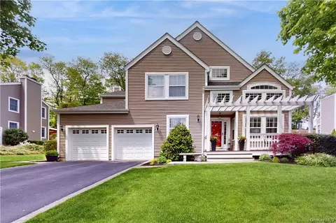 218 High Ridge Ct, Yorktown, NY 10598