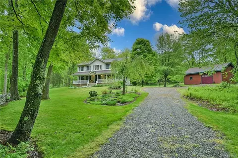 92 Decker Rd, Stanford, NY 12581