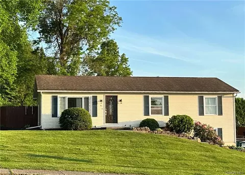 46 C E Penney Dr, Shawangunk, NY 12589