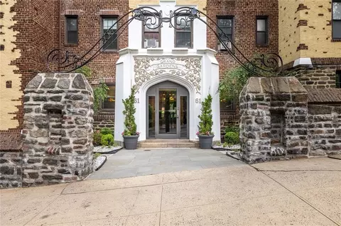 61 W Grand St #1K, Mount Vernon, NY 10552