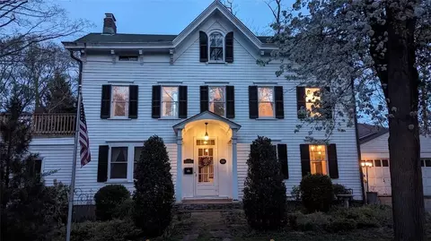 26 River Ave, Cornwall On Hudson, NY 12520