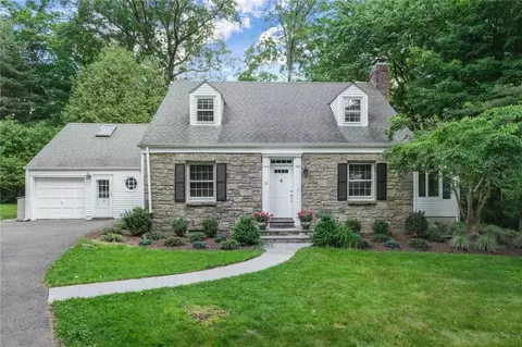 35 Winthrop Rd, New Castle, NY 10514