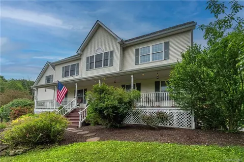 4 Carvel Rd, Monroe, NY 10950