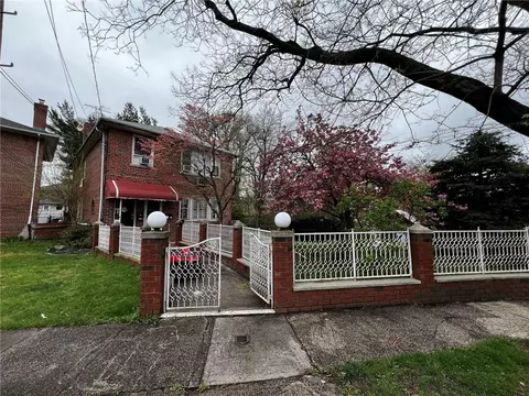 3135 Spencer Dr, New York, NY 10465