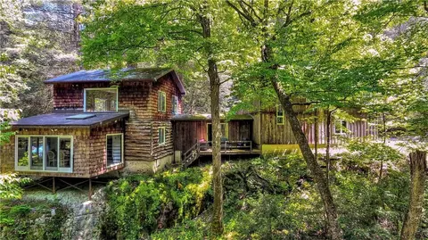 299 Kennel Rd, Mamakating, NY 12729