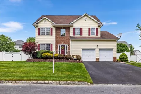 2414 Settlers Rdg, New Windsor, NY 12553