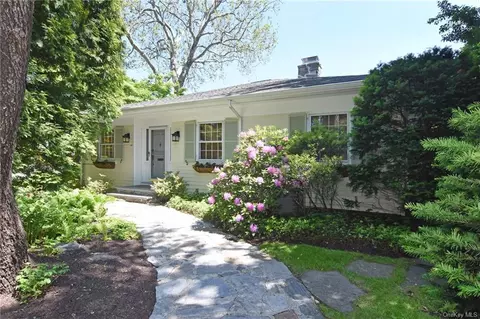 212 Boulder Trl, Yonkers, NY 10708
