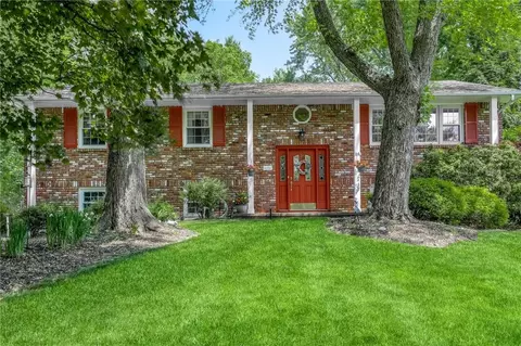 24 E Mayer Dr, Ramapo, NY 10901
