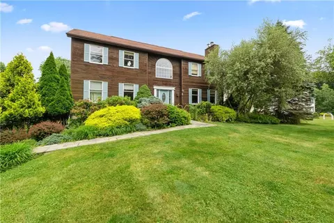 3040 Quinlan St, Yorktown, NY 10598
