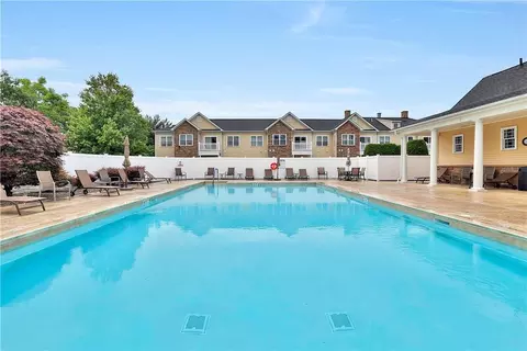 2103 Views Way, Ramapo, NY 10970