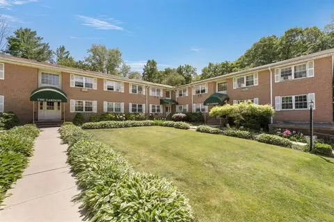 260 West St #1B, Mount Kisco, NY 10549