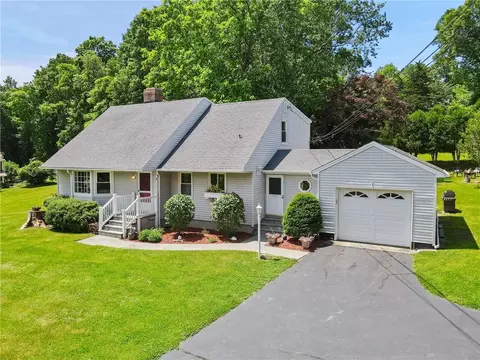 8 Sun Valley Dr, North Salem, NY 10560