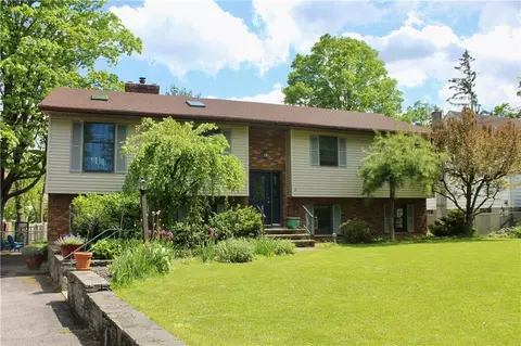 11 Clark Ave, Cornwall On Hudson, NY 12520