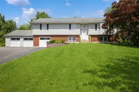 79 Hamlin Rd, Mahopac, NY 10541