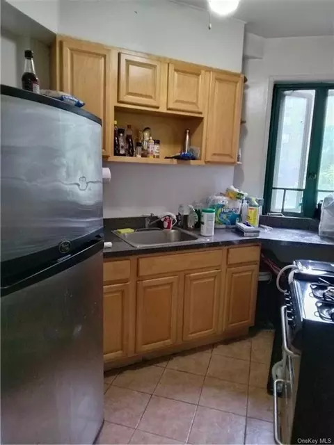 1946 E Tremont Ave #6D, Bronx, NY 10462