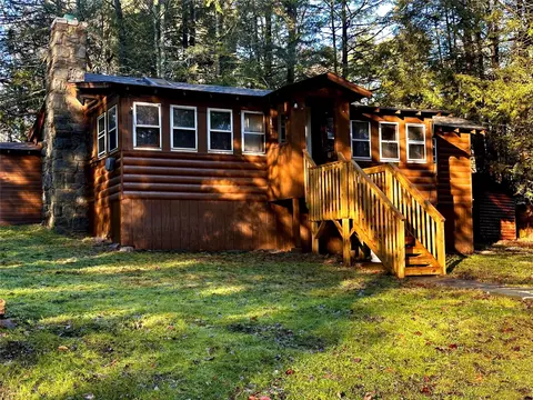 13 Mohawk Trl, Smallwood, NY 12778