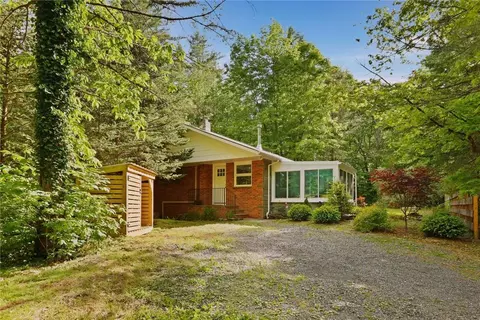 913 Wittenberg Rd, Mount Tremper, NY 12457