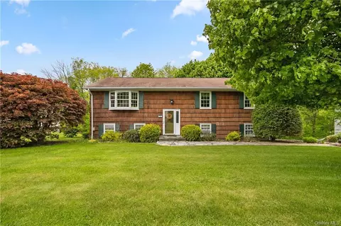 112 Blackberry Dr, Southeast, NY 10509
