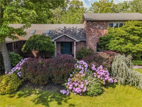 39 Lakewood Rd, Greenwood Lake, NY 10925