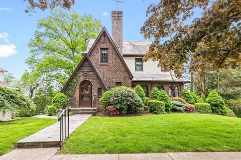 16 Puritan Ave, Yonkers, NY 10710