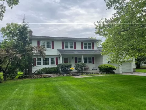 16 Edgewood Rd, New Castle, NY 10562