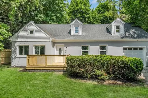 3 Haviland Rd, Hyde Park, NY 12538