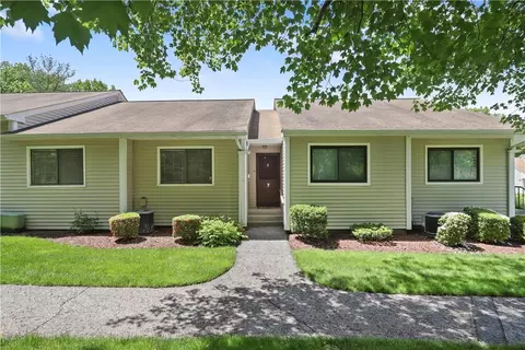 88 Molly Pitcher Ln #C, Yorktown, NY 10598