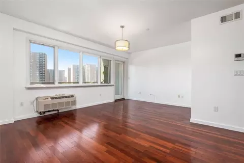 52 Brighton 1 Pl #6, Brooklyn, NY 11235