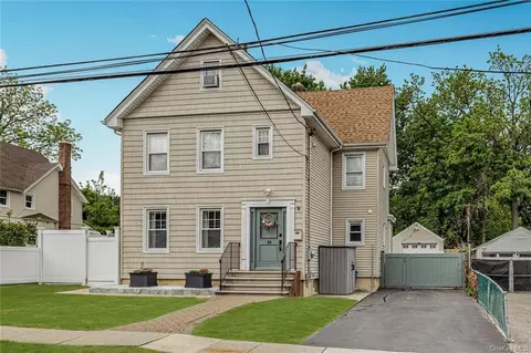 23 Bainton St, Yonkers, NY 10704