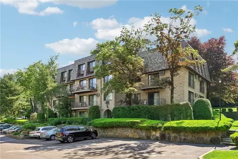 500 Central Park Ave #411, Greenburgh, NY 10583