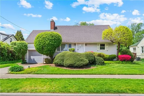 640 Clinton Ave, Uniondale, NY 11553