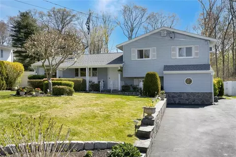 15 Birch Ln, Cortlandt, NY 10567