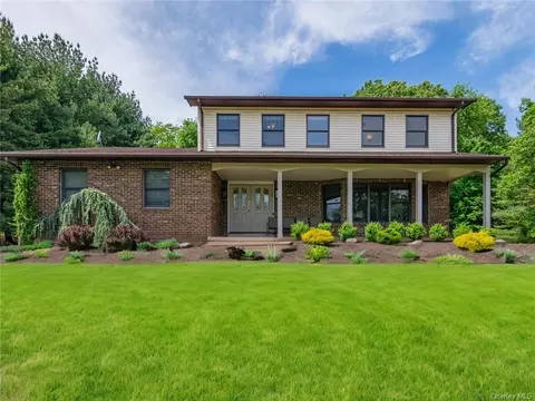 29 Sherri Ln, Ramapo, NY 10977