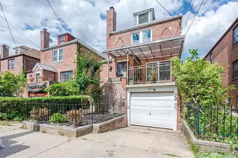 1704 Radcliff Ave, Bronx, NY 10462