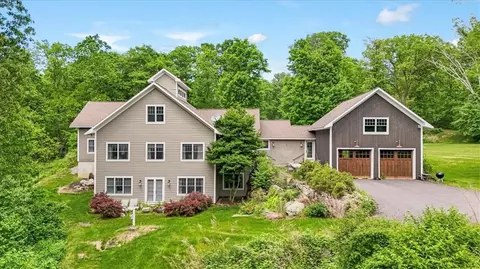 88 Daffodil Ct, Kent, NY 10512