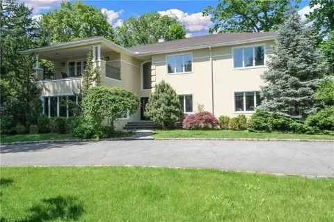 111 Garden Rd, Scarsdale, NY 10583
