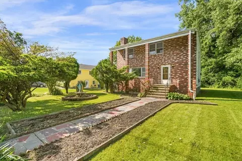 124 10th St, Cortlandt, NY 10596