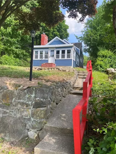 3 Harmon Rd, New Fairfield, CT 06812