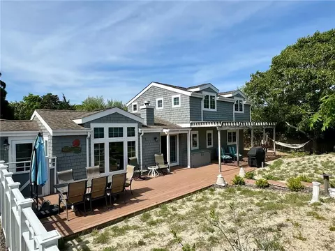 25 Mako Ln, Amagansett, NY 11930