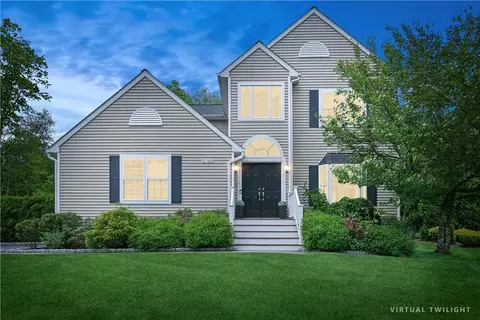 3765 Cranberry Ln, Yorktown, NY 10588