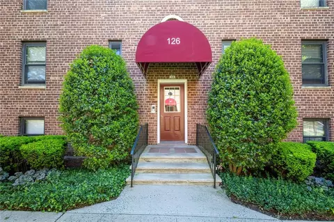 126 Richbell Rd #C2, Mamaroneck, NY 10543