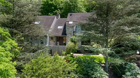 20 Banks Farm Rd, Bedford, NY 10506