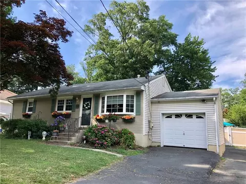 7 Quelch Ave, Stony Point, NY 10980