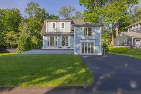 241 Valley Rd, Clarkstown, NY 10989