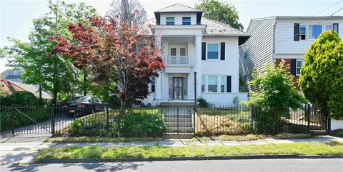 326 Garden Ave, Mount Vernon, NY 10553