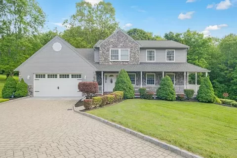 21 Red Hawk Hollow Rd, Wappinger, NY 12590